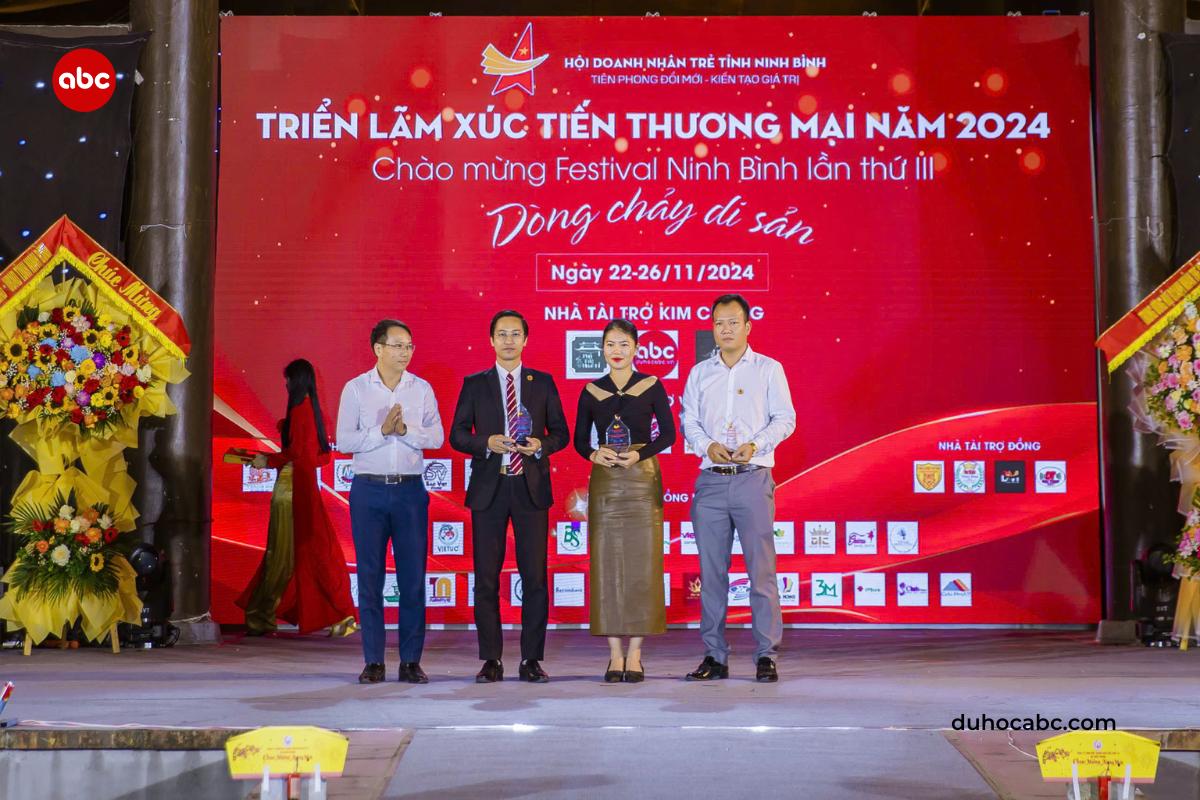 abc-la-nha-tai-tro-kim-cuong-cho-trien-lam-ninh-binh-2