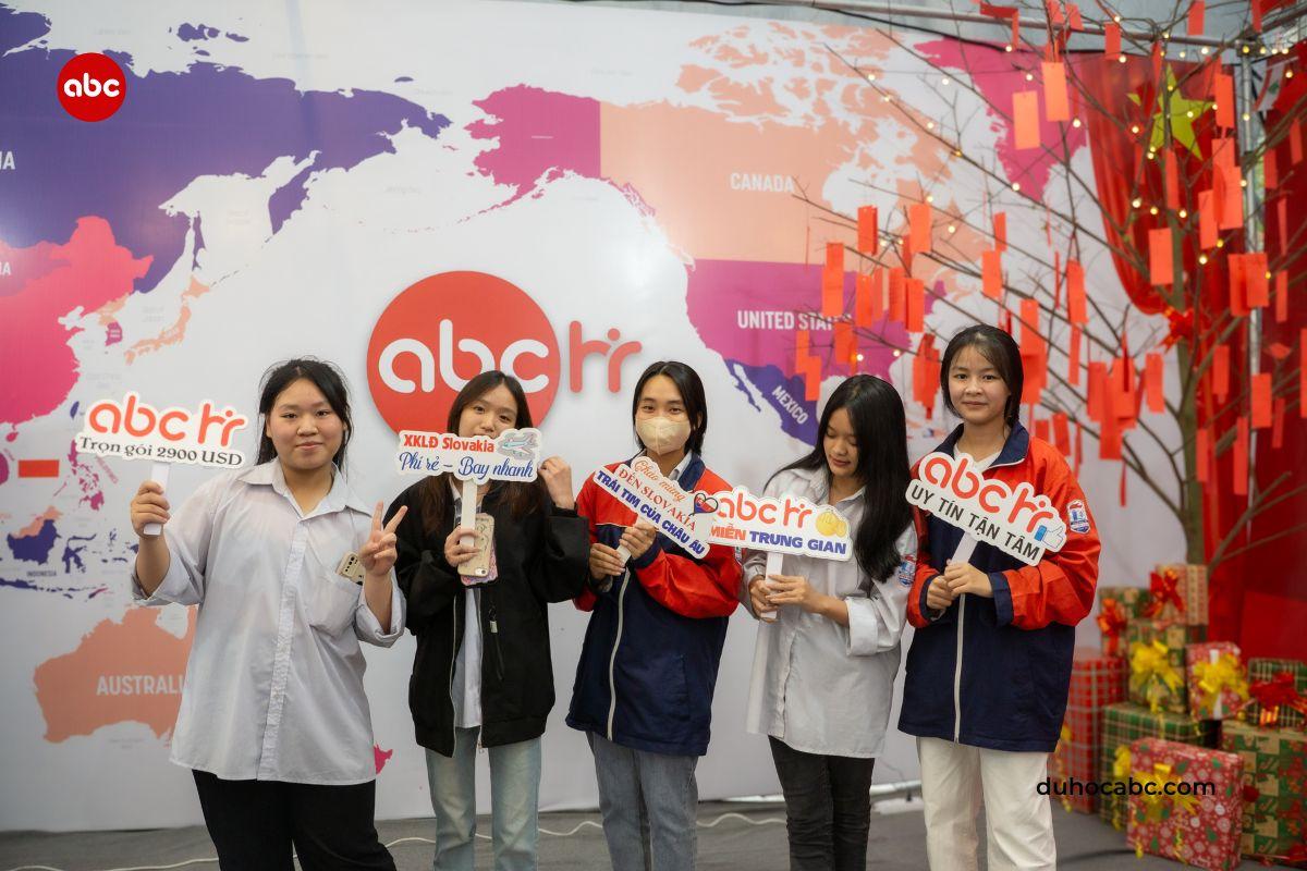 chek-in-cay-uoc-nguyen-tai-gian-hang-abc-10